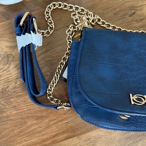 BEBE Michelle Mini Saddle Bag Crossbody Chain Strap Shoulder Purse Blue * NEW * - Picture 6 of 8